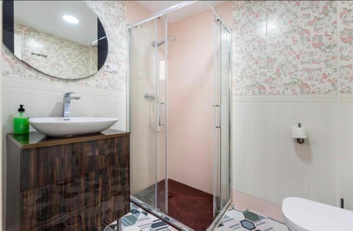 מאלגה Vialia Apartamentos Suites מראה חיצוני תמונה